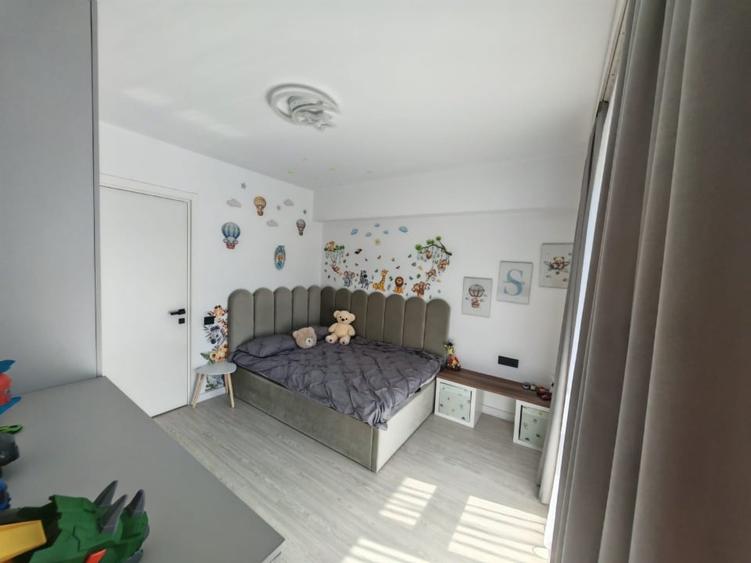 Apartament cu 3 camere decomandat, mobilat în Theodor Pallady