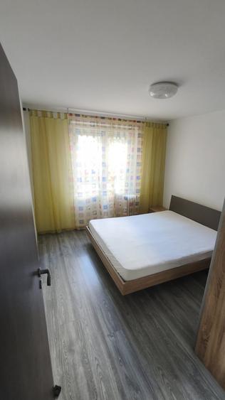 Apartament cu 3 camere decomandat, mobilat în Pantelimon