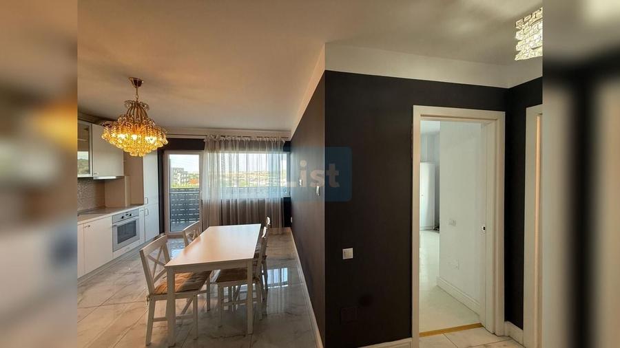 Apartament cu 3 camere semidecomandat, mobilat în Baciu
