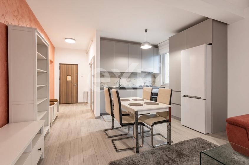 Apartament cu 3 camere decomandat în Dumbrăvița