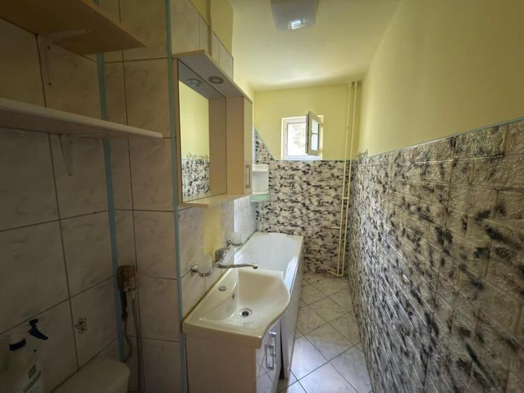 Apartament cu 2 camere semidecomandat, mobilat în Malu Roșu