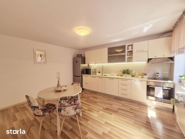 Casă cu 4 camere cu Teren 325 Mp în Central