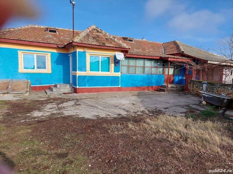 Casă cu 4 camere în Ceamurlia de Sus
