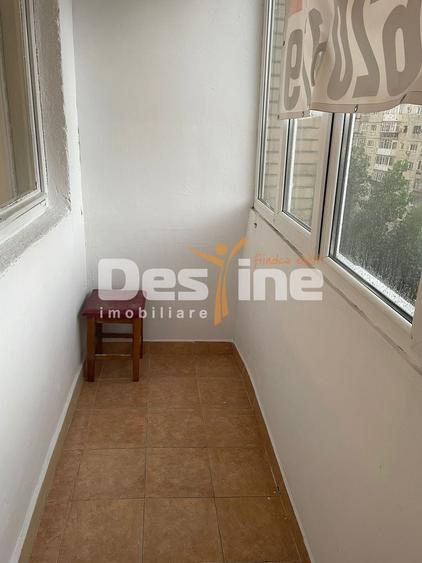 Apartament cu 3 camere semidecomandat în Drumul Taberei