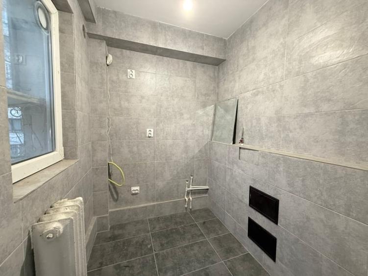 Etaj 1-Tatarasi-Ateneu- 2 Camere-bloc fara risc-renovat - 3