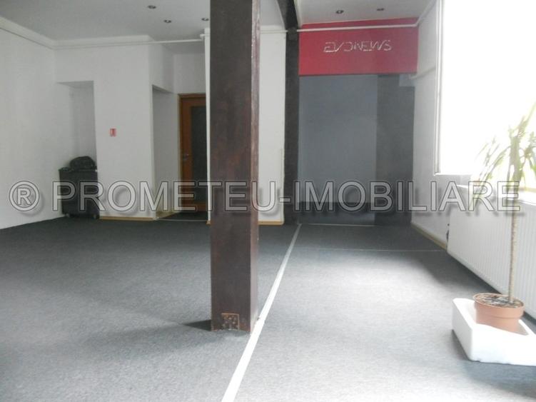 Piata Iancului, metrou, vila P+1E+M cu 5 camere, 3 bai - 10