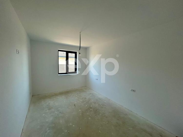 Casă de vânzare în Sânpetru- 107 mp , teren 500 mp - 220.00 euro. - 8