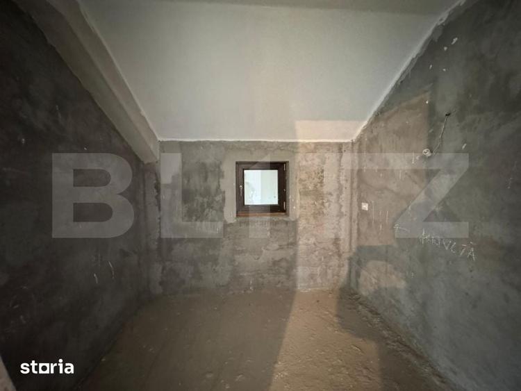 Casă cu 5 camere cu Teren 512 Mp în Malu Mare