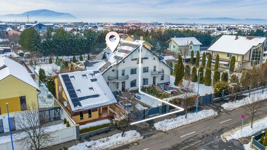 Casă spațioasă 350 mp utili, Teren 650 mp, Garaj subteran, Tractorul - 1