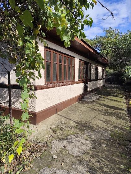 Casa cu teren intravilan la 40 km de Bucuresti Casa cu teren intravilan la 40 km de Bucuresti