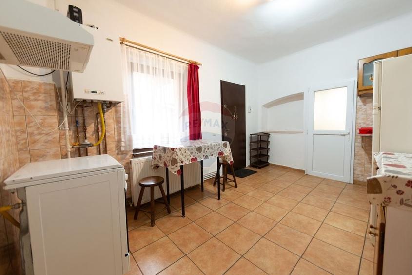 Casa individuala cocheta, 1 dormitor, renovata, Str. Lunga - Central - 4