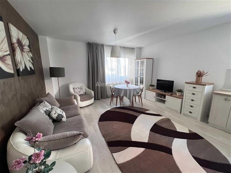 Apartament 3 camere, structura decomandata, cartier Tractorul, Brasov