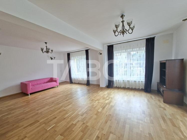 Casa individuala de inchiriat garaj pivnita curte generoasa Strand II - 3