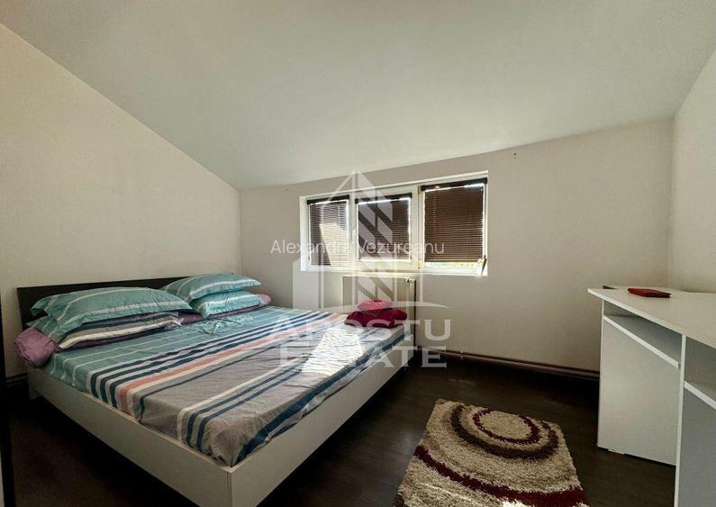Apartament cu 2 camere, decomandat, centrala proprie, Gir... Apartament cu 2 camere, decomandat, centrala proprie, Gir...