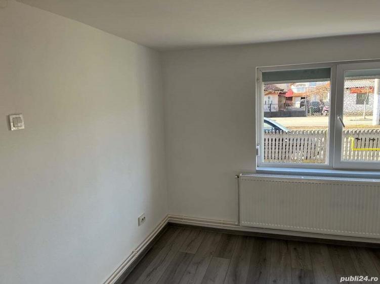 Casa nou renovata in Tg Jiu cu mult teren - 1