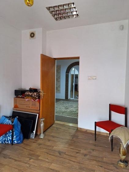 Vila fara risc seismic,renovata,izolata ext,P+1+pod inalt,9 camere,4 bai,pivnita - 33