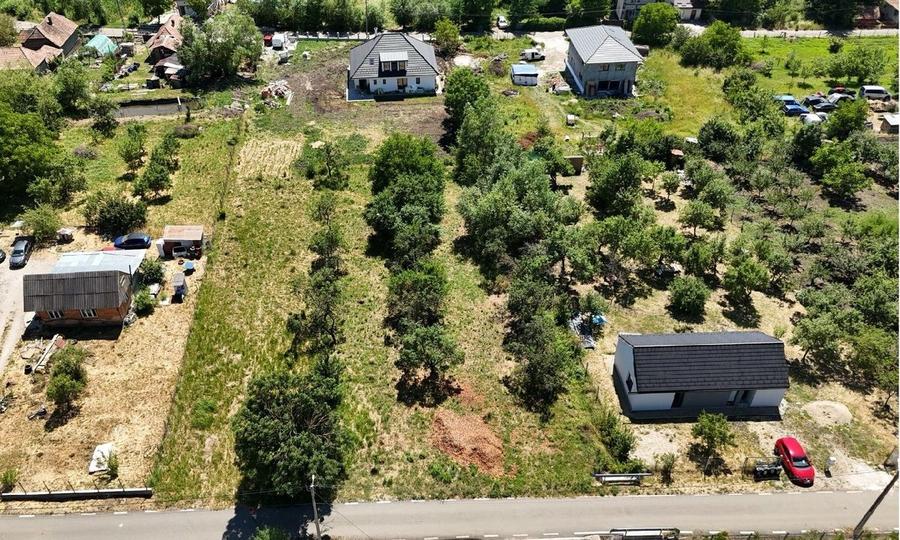 De vanzare teren intravilan - 1