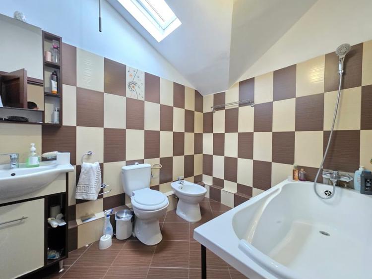 Gospodarie pe teren peste 1100mp, pe trei niveluri, Centru-Harman - 12