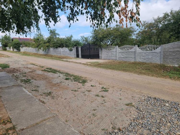 Anunt de Vanzare Teren in Viile Satu Mare Titlu: Teren Ideal pentru Constructie Strada Libertatii nr. 4 - 7