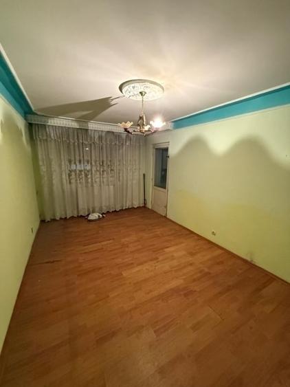 Etaj 2 - Dacia - Piata - 3 camere decomandat - liber - 1