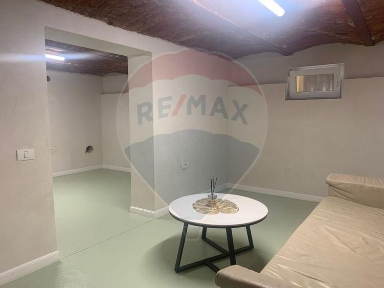 Spațiu comercial de închiriat 40 mp, în zona Decebal - 6