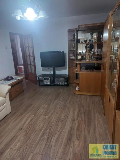 Casa de Cultura, decomandat, 2 camere,  etaj 2, mobilat, inchirieri Constanta - 1