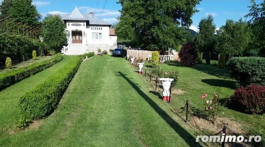 NU RATA! Casa moderna + teren mare, ideala pentru familie sau pensiune !! - 4
