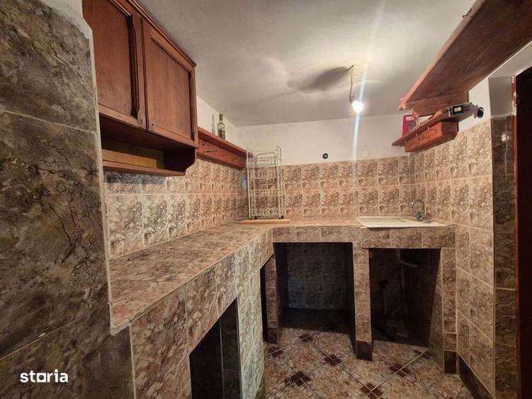 Casă cu 4 camere cu Teren 550 Mp în Central