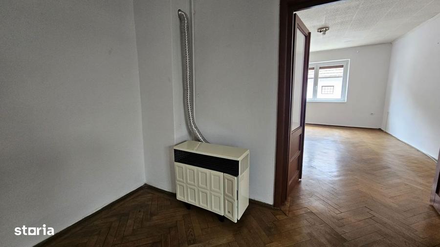 Medias Casa singur Curte Strada Serban Voda - 12