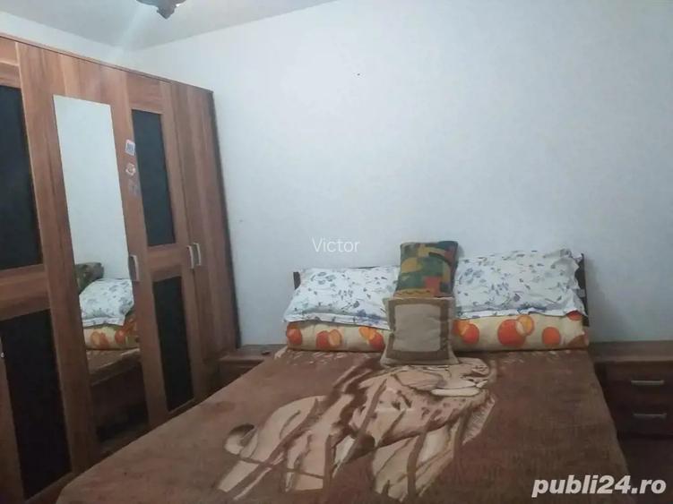 Vand apartament 3 camere Vand apartament 3 camere