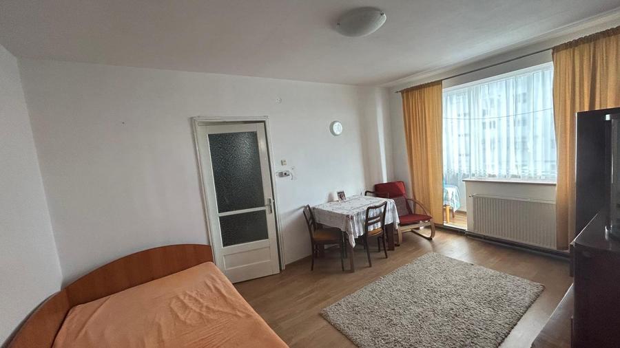 Apartament 3 camere Colonia Bod - 1