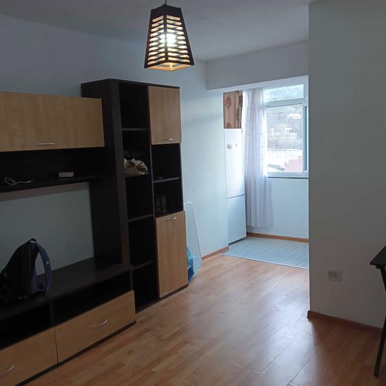 Garsoniera 24 mp Galata bloc M7 etaj 3/4,pe colt 47500 - 8