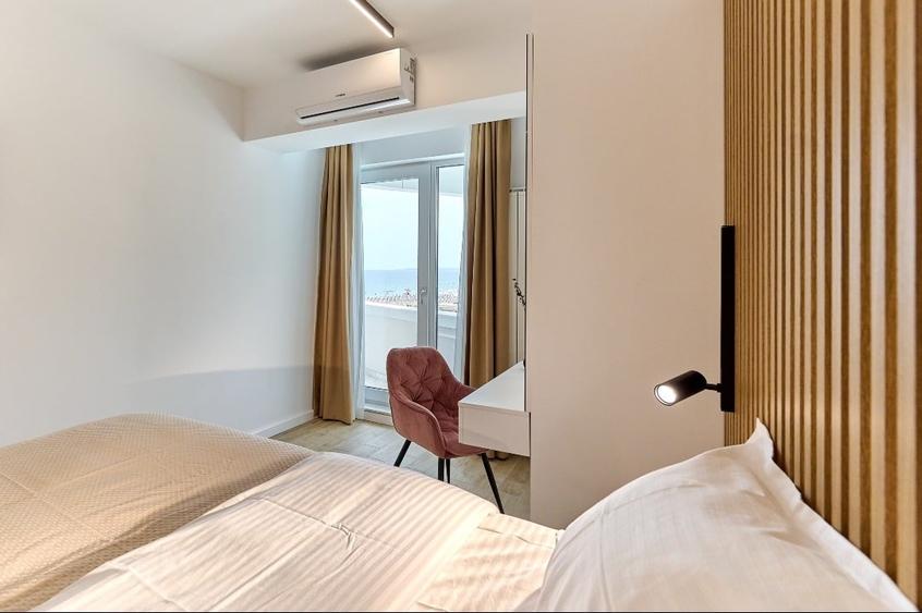 Ofer pentru inchiriere apartament cu doua camere cu vedere perfecta la mare - 7