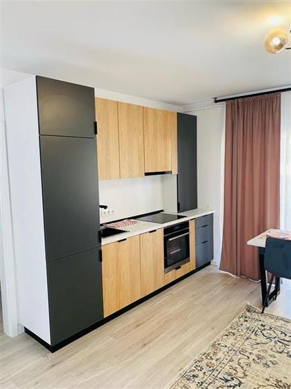 Inchiriere apartament  3 camere in vila zona Regal cu parcare si boxa - 3