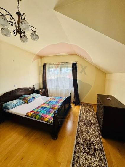 Casă / Vilă cu 5 camere de vânzare în zona Sud-Est - 9