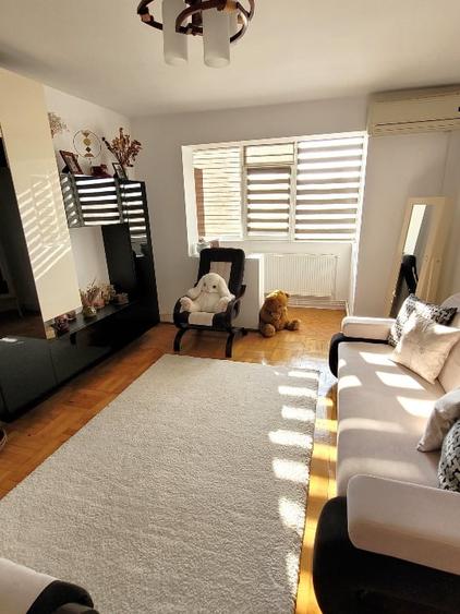 Apartament 2 camere decomandat, cartier Micro 5 - 2