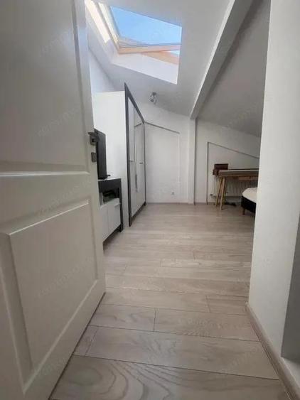 Apartament 3 camere Laminorului decomandat 85 mp, etaj 3 ,metrou 4 min - 16