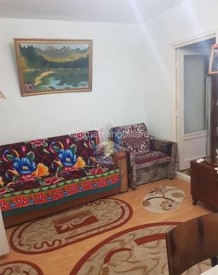 Independentei 52 mp 2 cam conf 1 etaj 3 mobilat si utilat