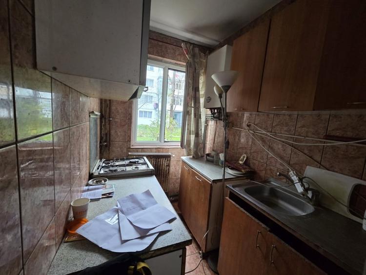 DE VANZARE-APARTAMENT 2 CAMERE-ALEXANDRU CEL BUN - 3