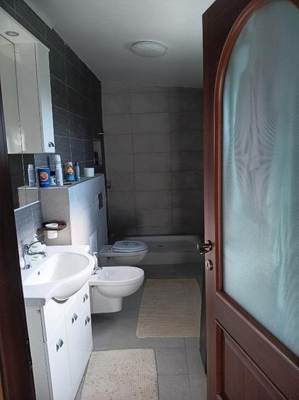 Vând casă la țară  - 2