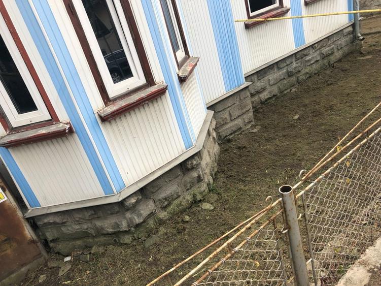 Casa de vanzare in zona centrala - 2