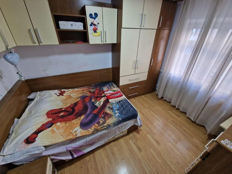 Piata Veteranilor Proprietar inchiriez apartament 3 camere - 7