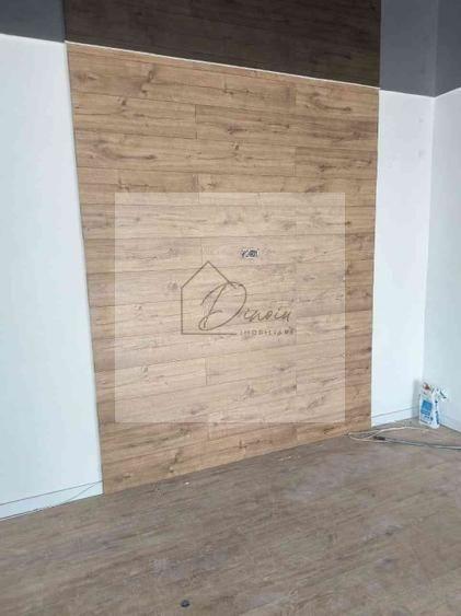 Casă individuală cu 5 camere cu Canalizare în Central