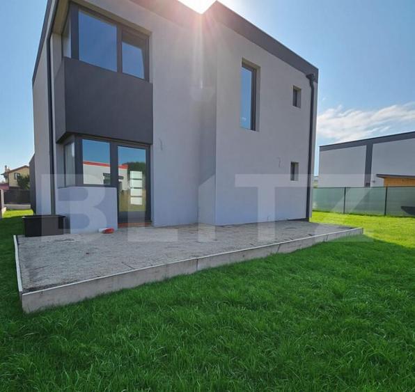 Casa moderna, situata in Jucu de Mijloc , pe un teren de - 3