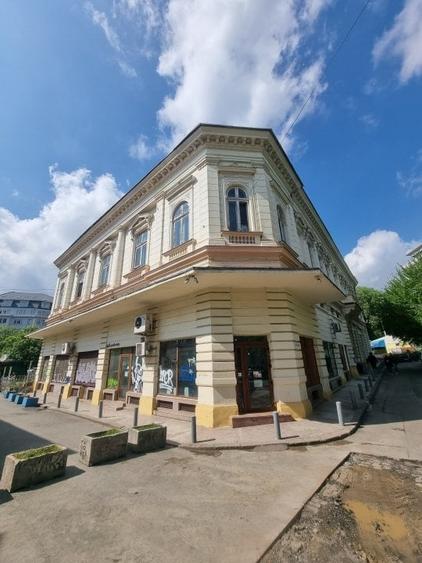 Casa lui Nicolae Dinischiotu - 60 camere - Imobil Istoric - 5