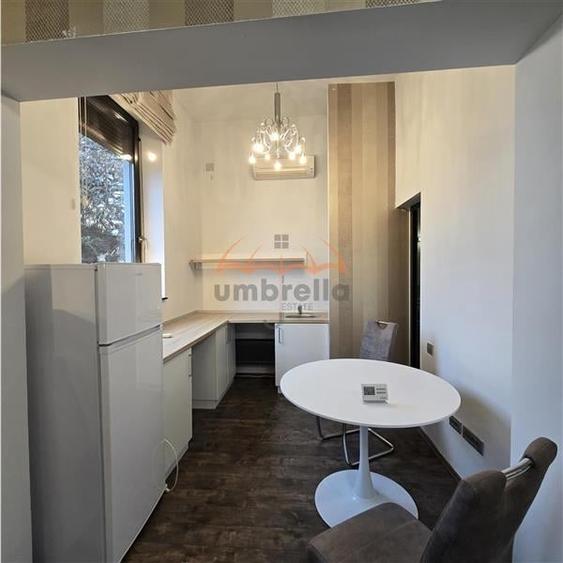 DE INCHIRIAT zona parcului central spatiu  birou+locuire, 80 mp, 700euro - 2