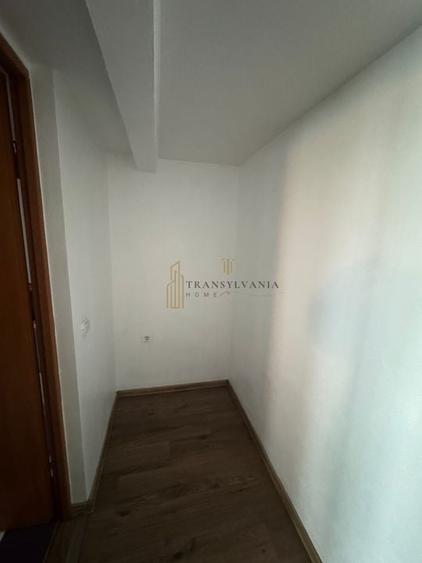 Apartament pe 2 niveluri, intabulat,  Zona Stefan cel mare - 7