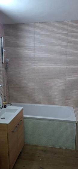 Apartament cu 3 camere decomandat în Casa de Cultură