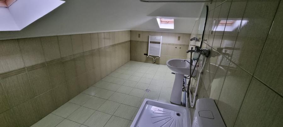 Cladire cu etaj pretabila afacere - 8