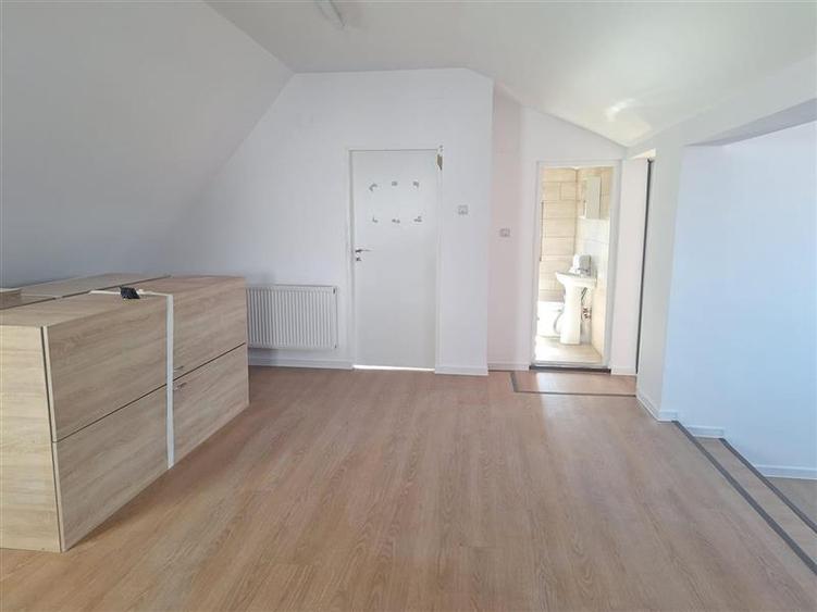 Resedinta/ spatiu profesional de inchiriat, Ghimbav – Central - 4